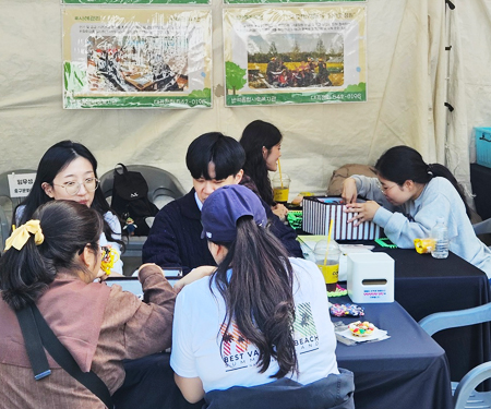 온 마을톡톡 10월 부스운영